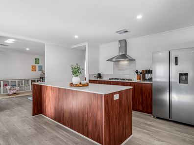 24 Leopard Road, Banksia Grove WA 6031