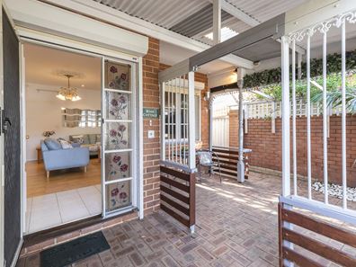 11 Tasman Street, Mount Hawthorn WA 6016