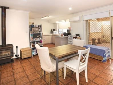 2/11 Coral Crescent, Broadwater WA 6280