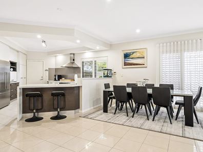 13 Hope Avenue, Salter Point WA 6152