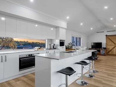 254 Guernsey Rise, Chittering WA 6084