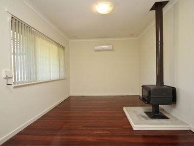 33 Scanlon Way, Lockridge WA 6054