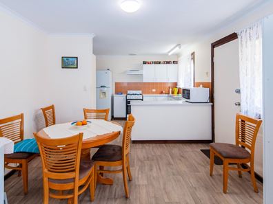 11 Scott Road, Dongara WA 6525