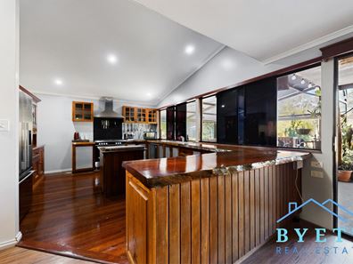 63 Pioneer Place, Birchmont WA 6214