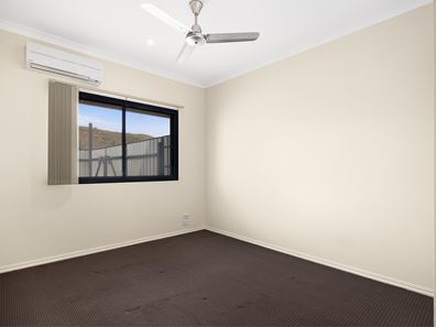 24 Lilly Parade, Baynton WA 6714