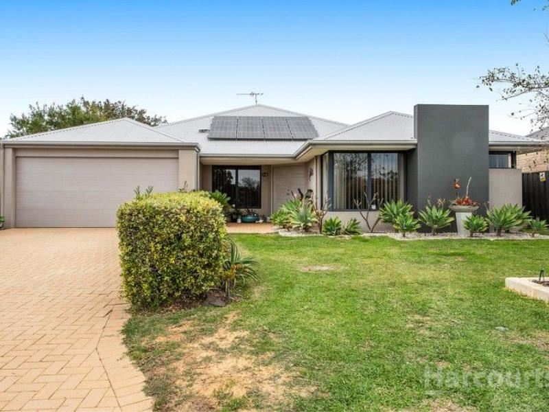207 Peelwood Parade, Halls Head