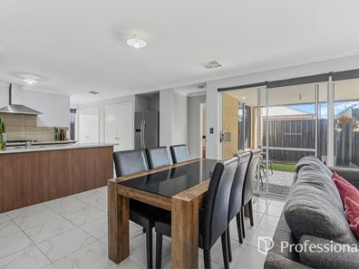 8 Mcintyre Street, Midvale WA 6056