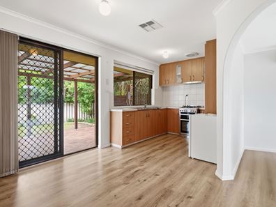 52 Lincoln Road, Forrestfield WA 6058
