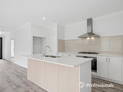32A Sussex Road, Forrestfield WA 6058