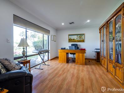 33 Bayview Vista, Ballajura WA 6066