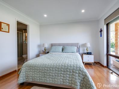 33 Bayview Vista, Ballajura WA 6066