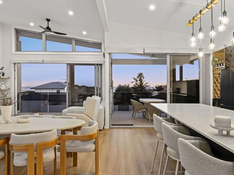 2 Randell Crescent, Ocean Reef WA 6027