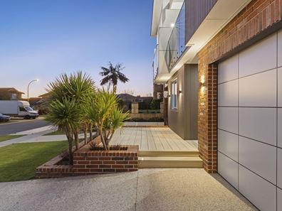 2 Randell Crescent, Ocean Reef WA 6027