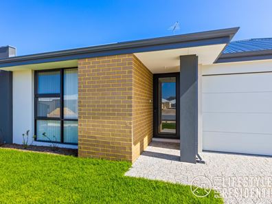 33 Lancelin Crescent, Two Rocks WA 6037