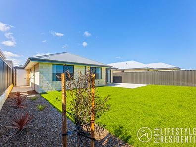 33 Lancelin Crescent, Two Rocks WA 6037