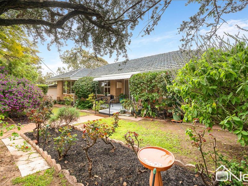 11 Valentine Road, Kelmscott WA 6111
