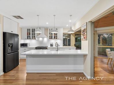 14 Parkway, Swan View WA 6056