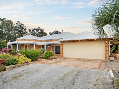 38 Stockmans Close, Oakford WA 6121