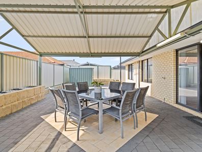 10 Donegal Court, Seville Grove WA 6112