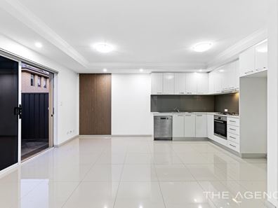 2/14 Stanton Road, Redcliffe WA 6104