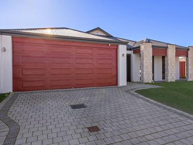 22 Laggan Road, Canning Vale WA 6155
