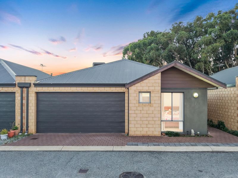 7/26 Mangosteen Drive, Forrestfield WA 6058