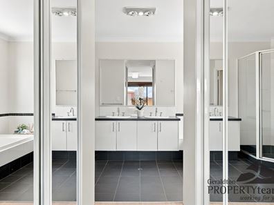 9 Essie Street, Wandina WA 6530