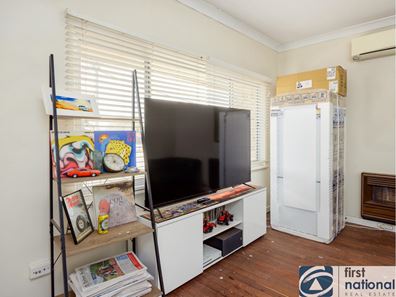 9 Thomson St, Northam WA 6401
