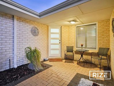 202 Golf Links Drive, Carramar WA 6031