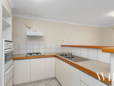 3/125 Robert Street, Como WA 6152