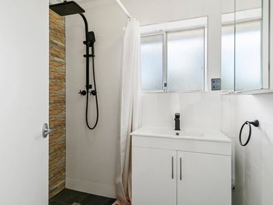 3/27 Melinga Court, Karawara WA 6152