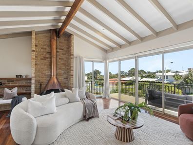 3 Clareville Crescent, Kallaroo WA 6025