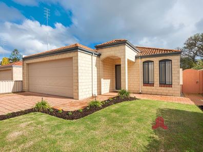 40 Parade Road, Withers WA 6230