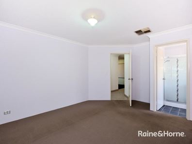 12 Holloway Turn, Ravenswood WA 6208