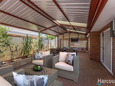 15 Yandal Crescent, Ballajura WA 6066