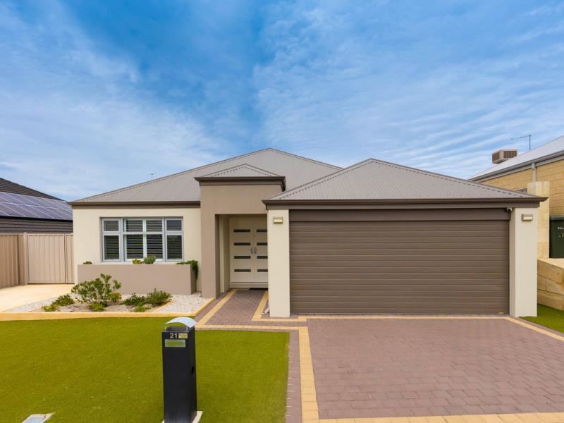 21 Roundhouse Parade, Jindalee WA 6036