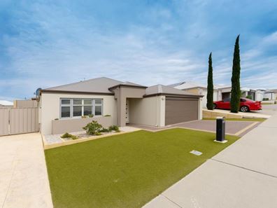 21 Roundhouse Parade, Jindalee WA 6036