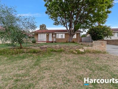 5 Roydon Way, Girrawheen WA 6064