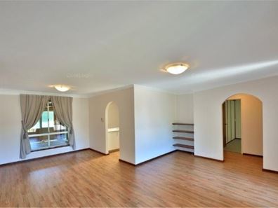 8 Brigadoon Close, Halls Head WA 6210