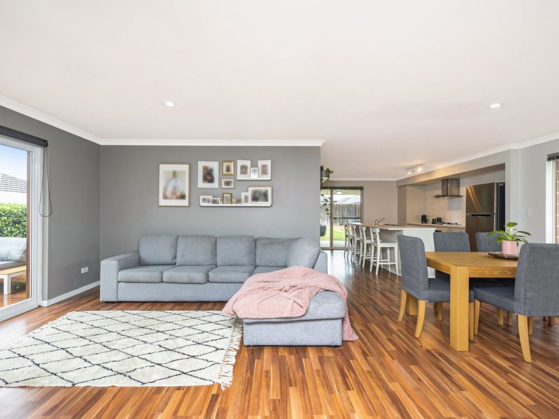 16 Tilbrook Rise, Ellenbrook