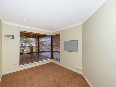 32 BURTONIA PLACE, Canning Vale WA 6155