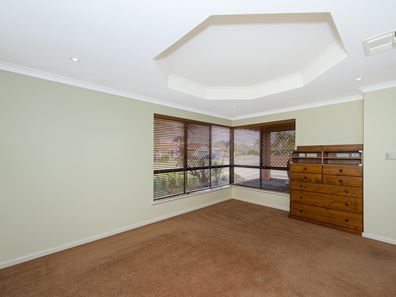 32 BURTONIA PLACE, Canning Vale WA 6155