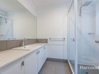 35 Covenham Crescent, Aveley WA 6069