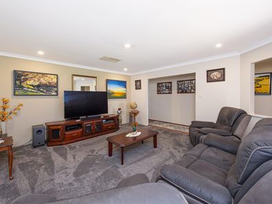26 Whyalla  Circle, Port Kennedy WA 6172