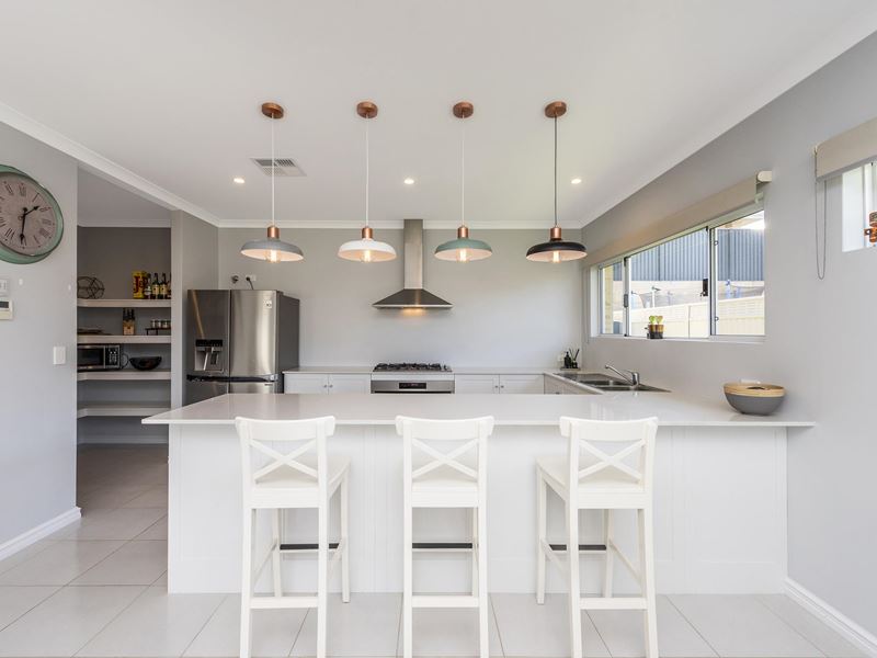 12 Camrose Parkway, Baldivis WA 6171