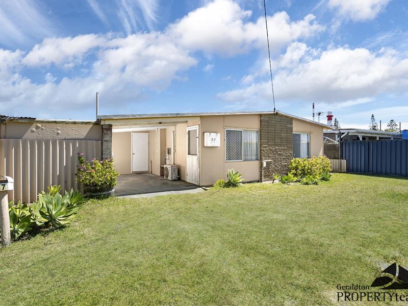 77 Marines Lane, West End