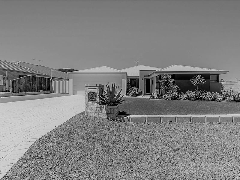 2 Senecio Way, Halls Head