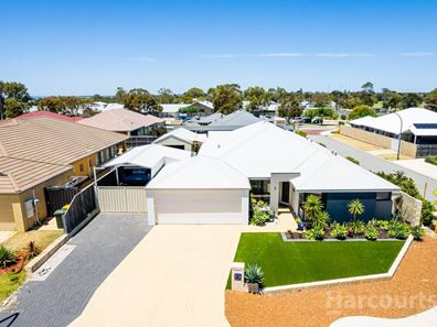 2 Senecio Way, Halls Head WA 6210