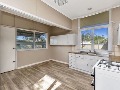 16 Stinton Street, Mandurah WA 6210