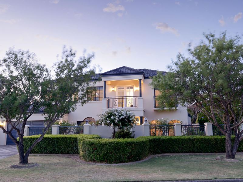 23 Tanson Street, Attadale